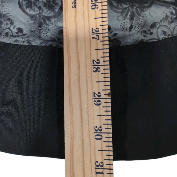 Torrid Lace Overlay Skirt Womens Size 12 Black High Low Back Zip Whimsy Goth - Picture 13 of 13